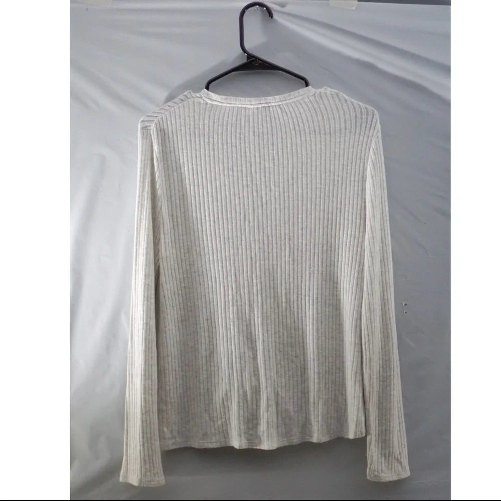 A New Day Hem Tie Top - Picture 2 of 5